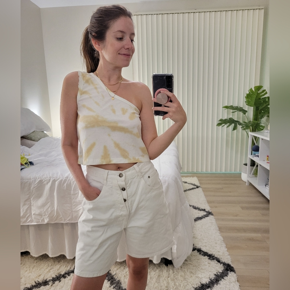 Forever 21 NWT One shoulder croptop